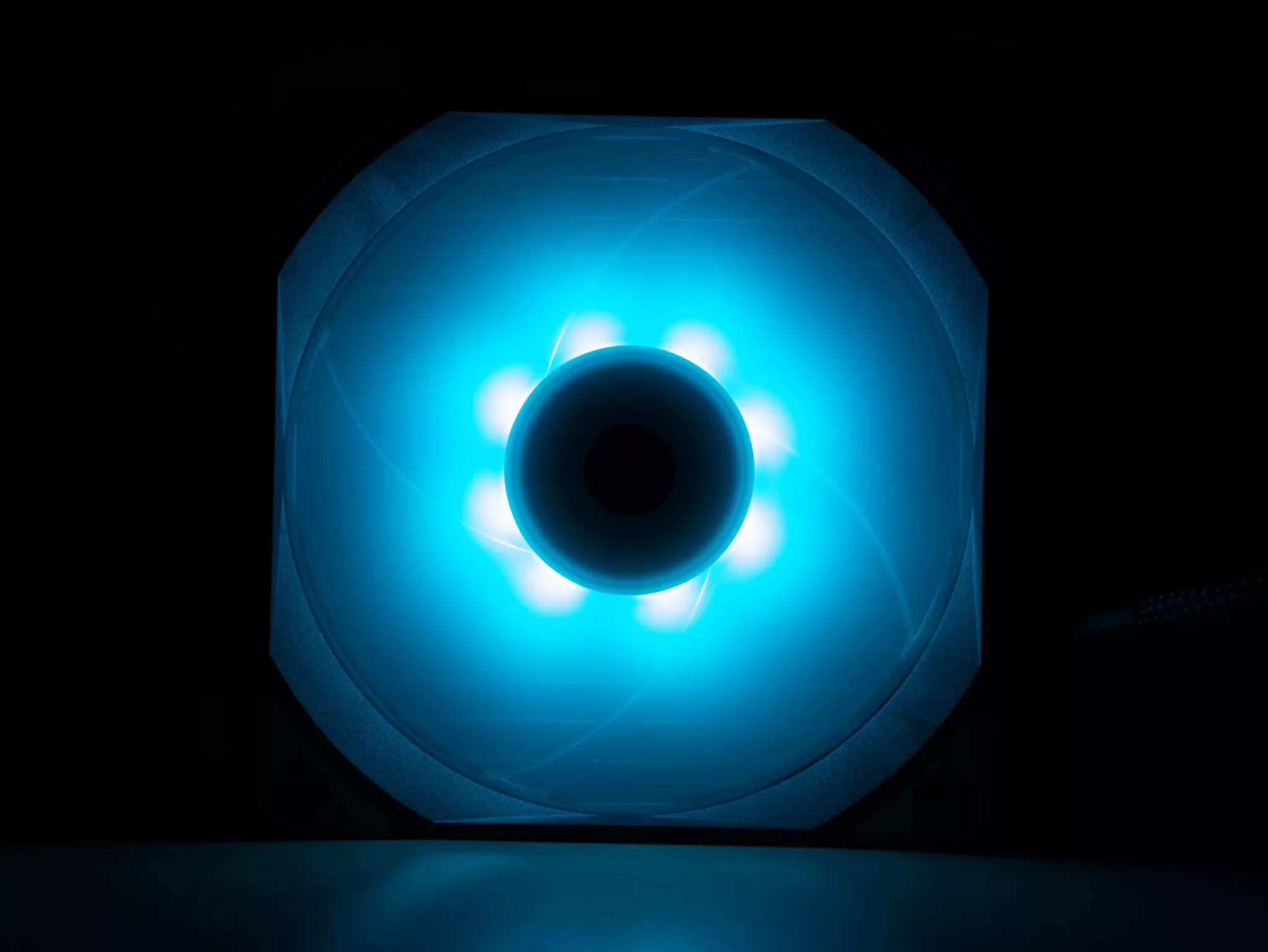 Bitspower Griffin 120 DRGB eclairage cyan