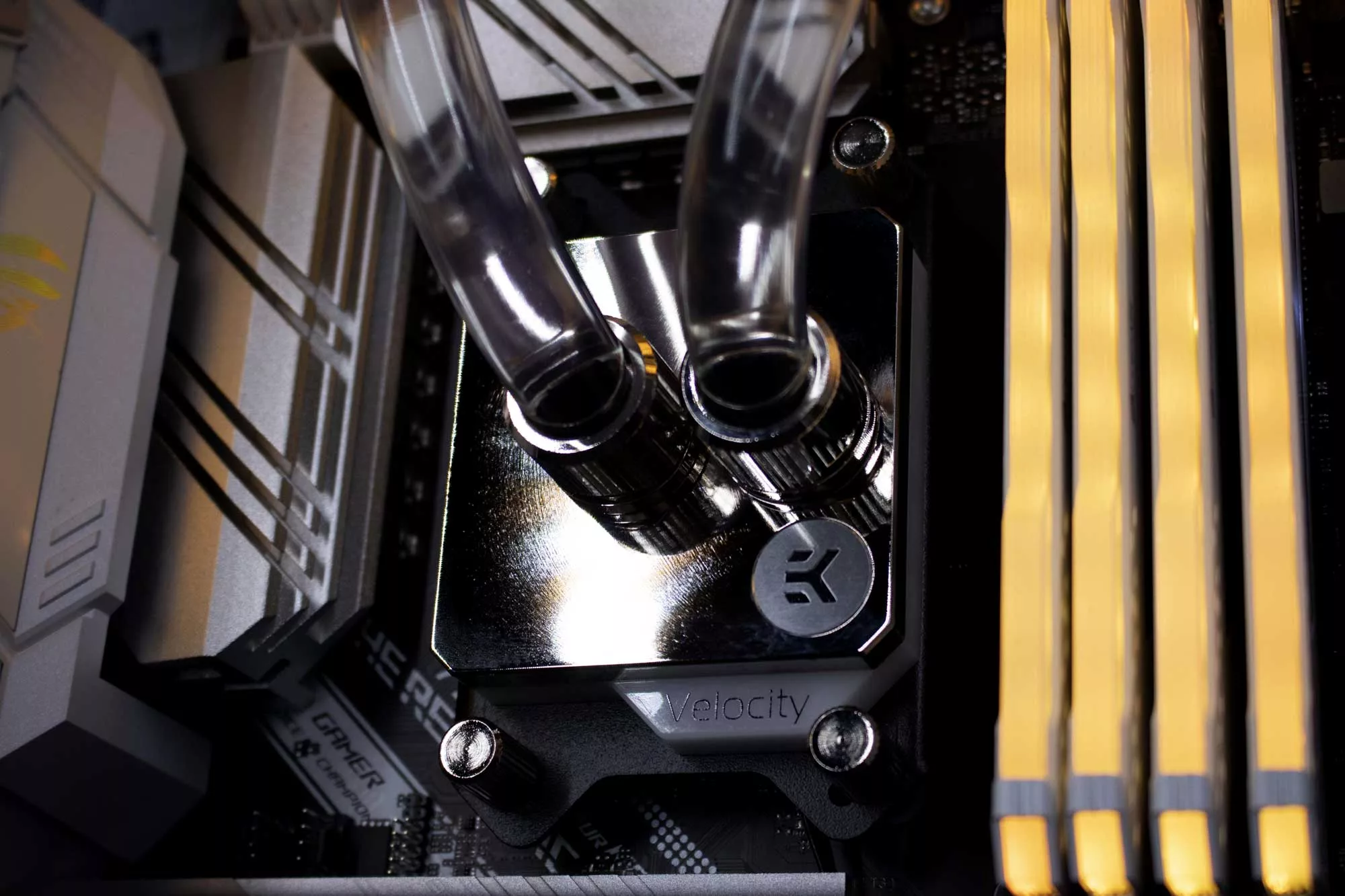 Build ASUS TUF Gaming GT502