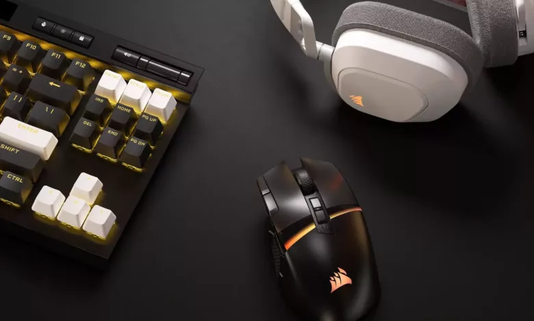 CORSAIR présente la DARKSTAR WIRELESS, une nouvelle souris de jeu sans fil 1 Souris DARKSTAR WIRELESS