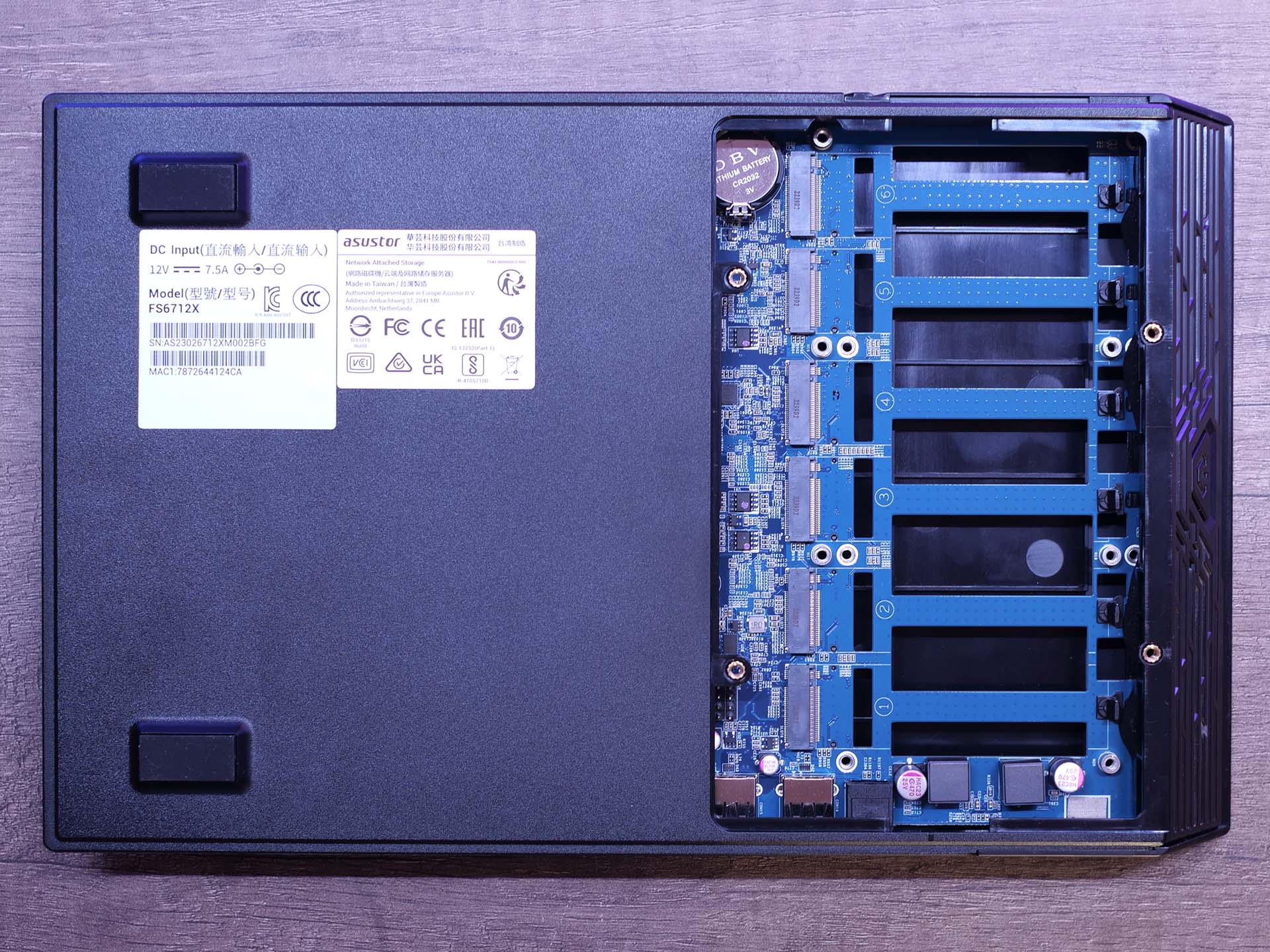 test nas asustor flashstor 12 fs 6712 dessous ouvert