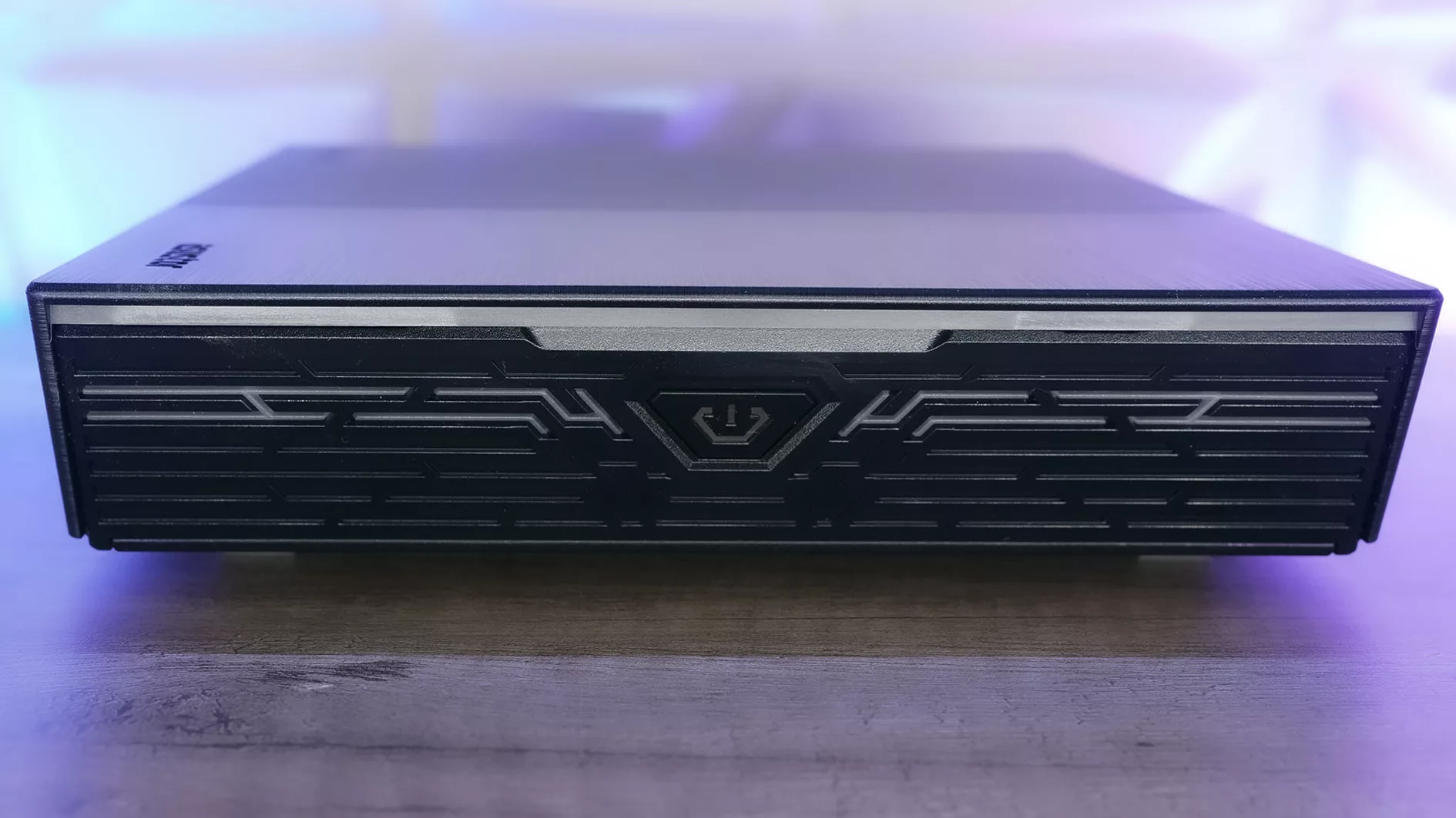 test nas asustor flashstor 12 fs 6712 lateral bouton alim