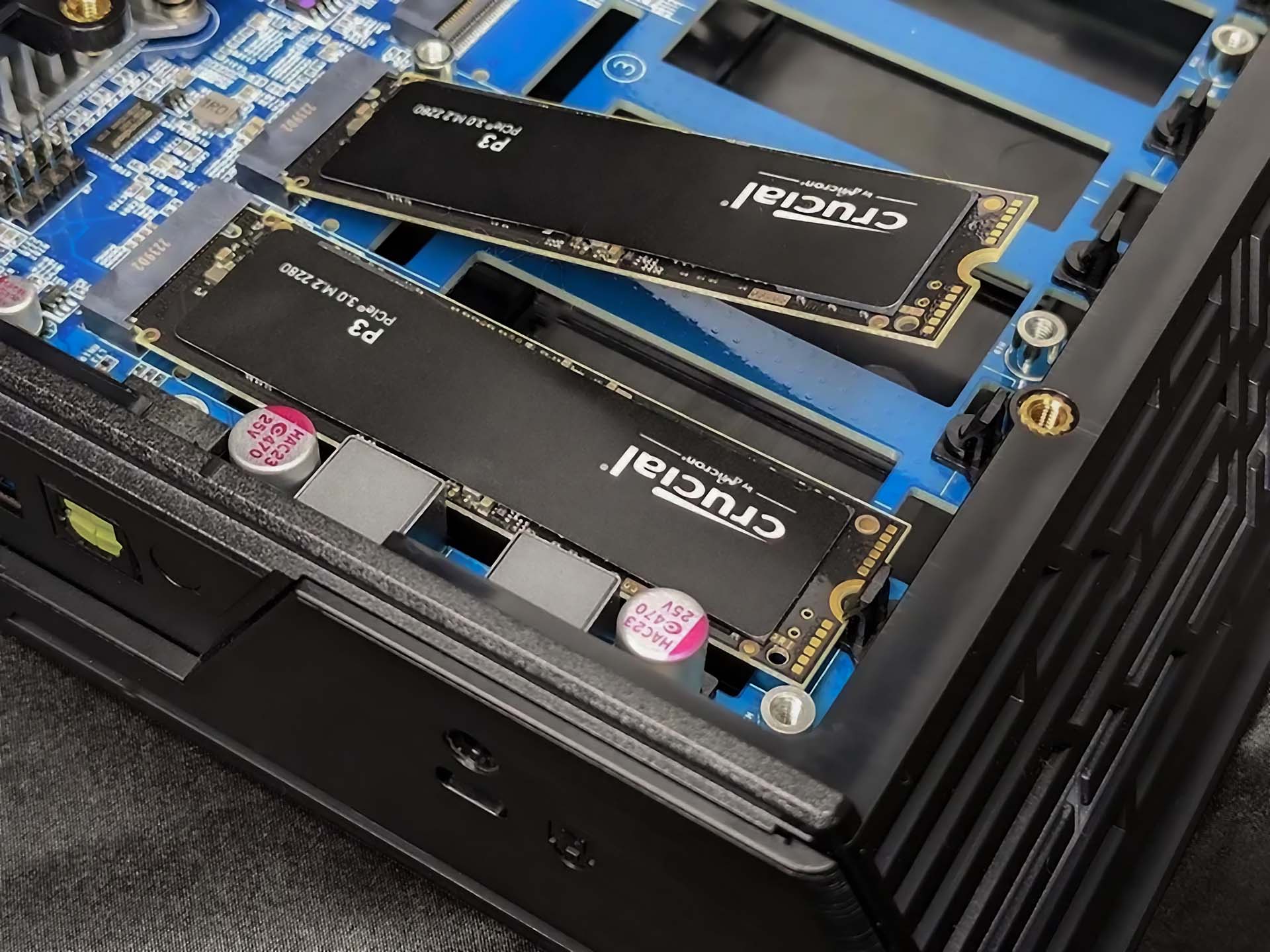 test nas asustor flashstor 12 fs6712x ssd crucial 2