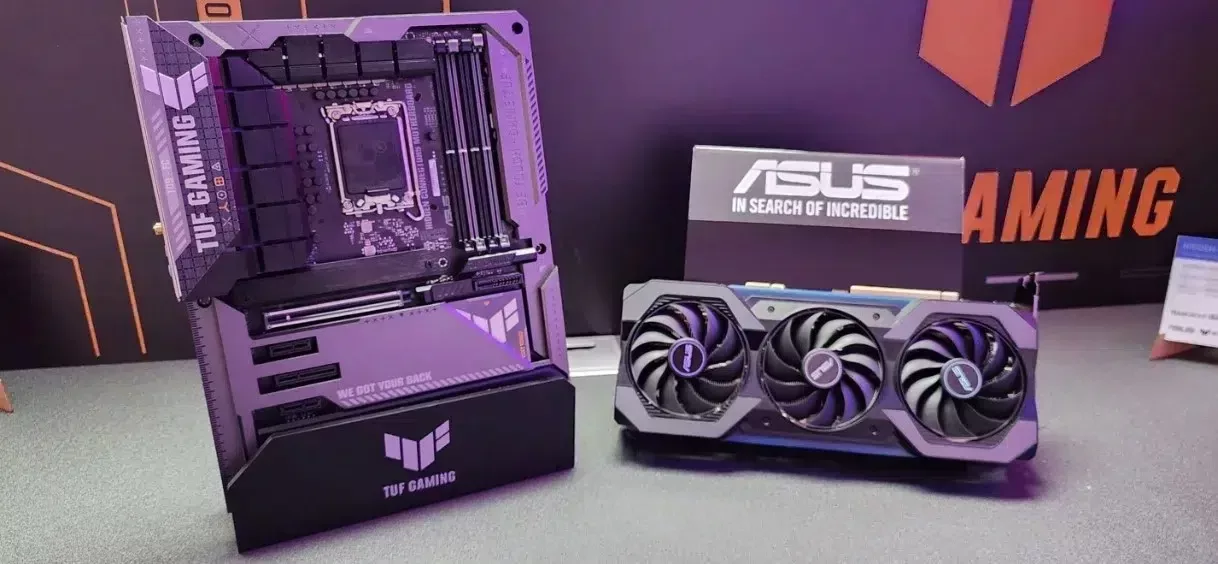 ASUS RTX4070 carte mère