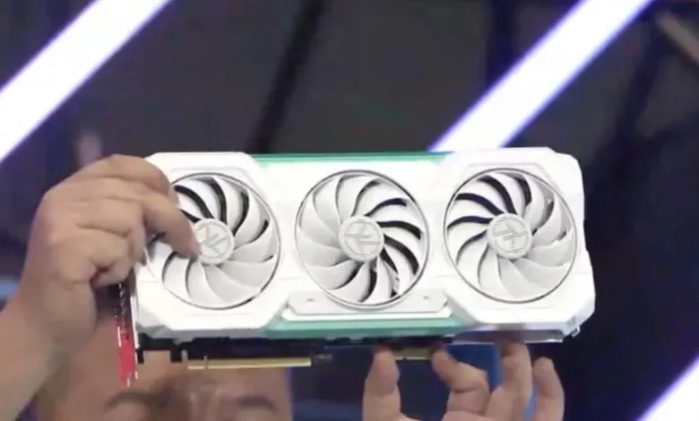 ASUS présente une RTX 4070 sans connecteur d'alimentation 1 ASUS RTX4070