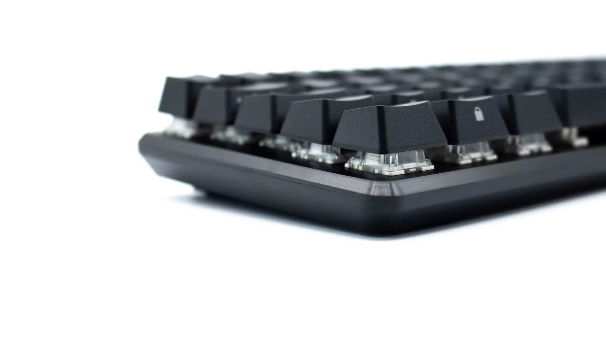 CORSAIR K65 Pro Mini côté gauche