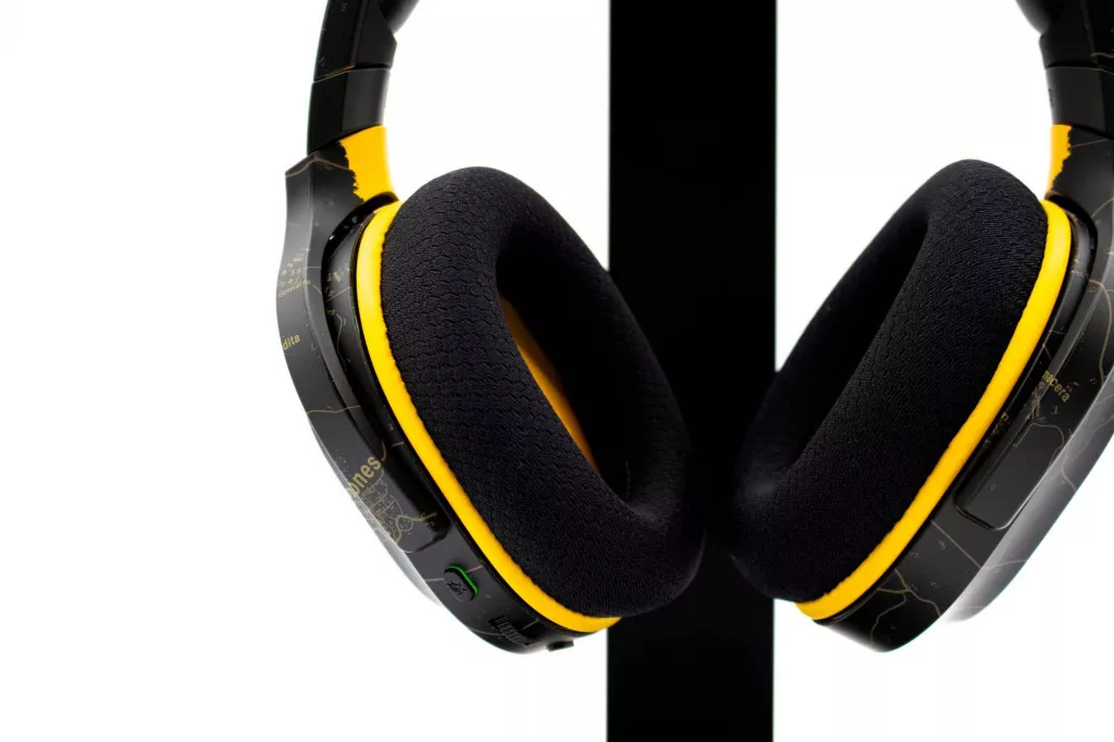 RAZER Barracuda X PUBG Battlegrounds rotation 1