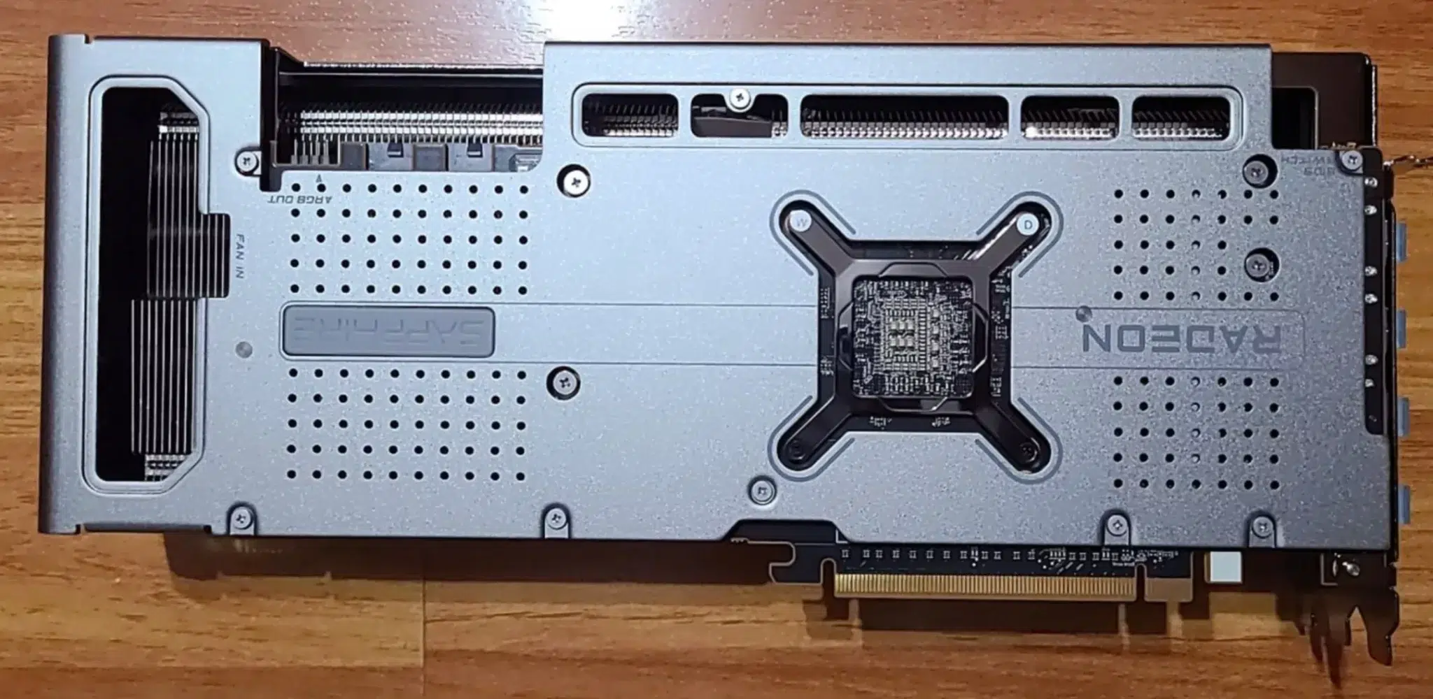 Sapphire RX 7900 GRE backplate