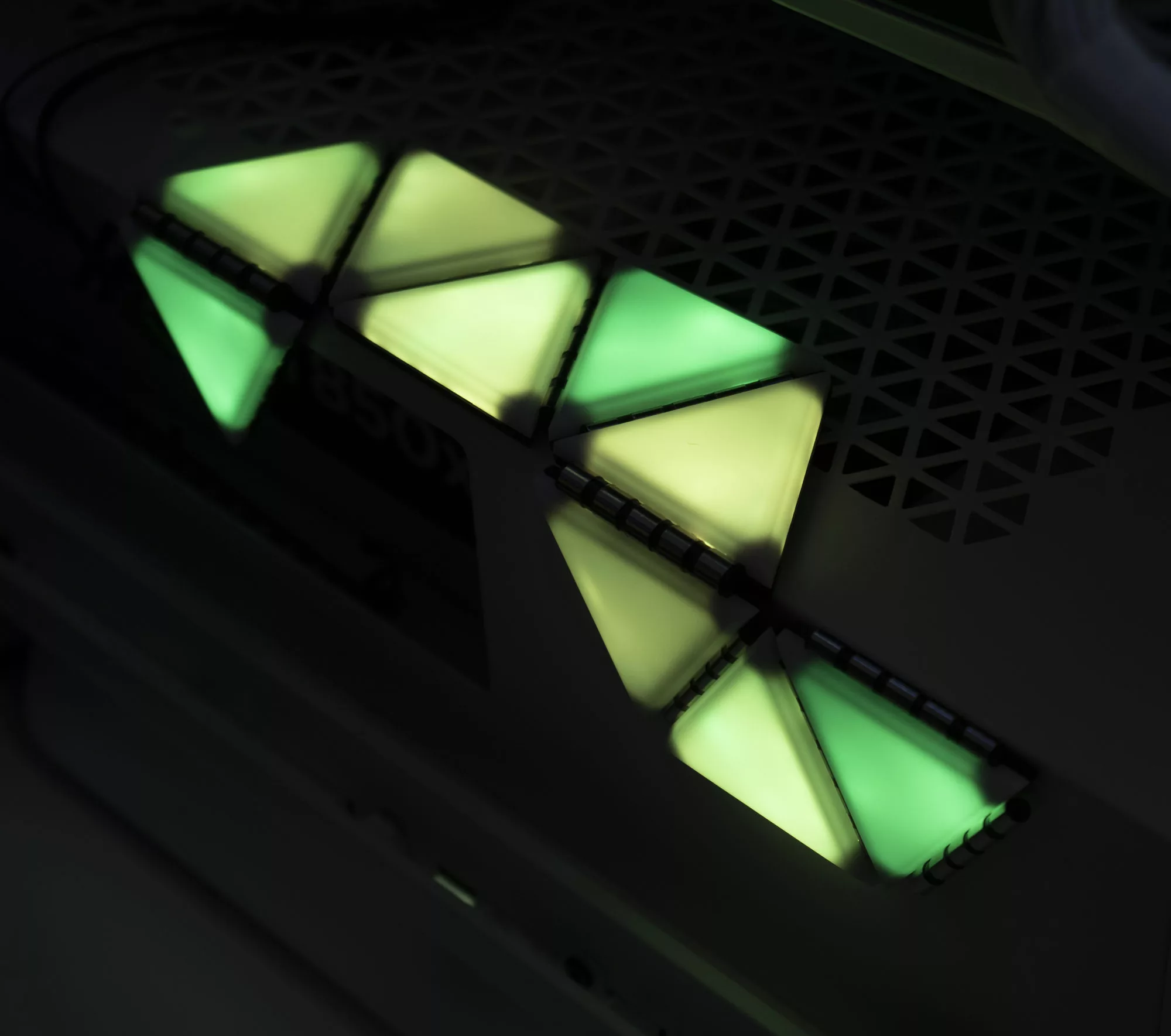 CORSAIR iCUE LC100 RGB multicolor 2