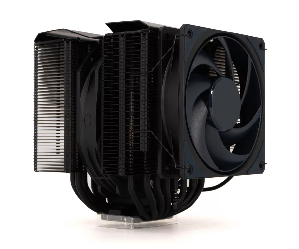 Cooler Master MA824 Stealth avec ventilateur Mobius perspective 4