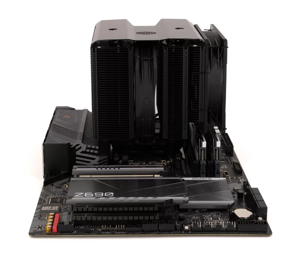 Cooler Master MA824 Stealth bas