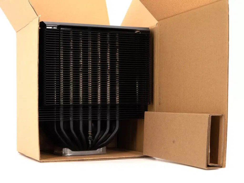 Cooler Master MA824 Stealth ouverture radiateur