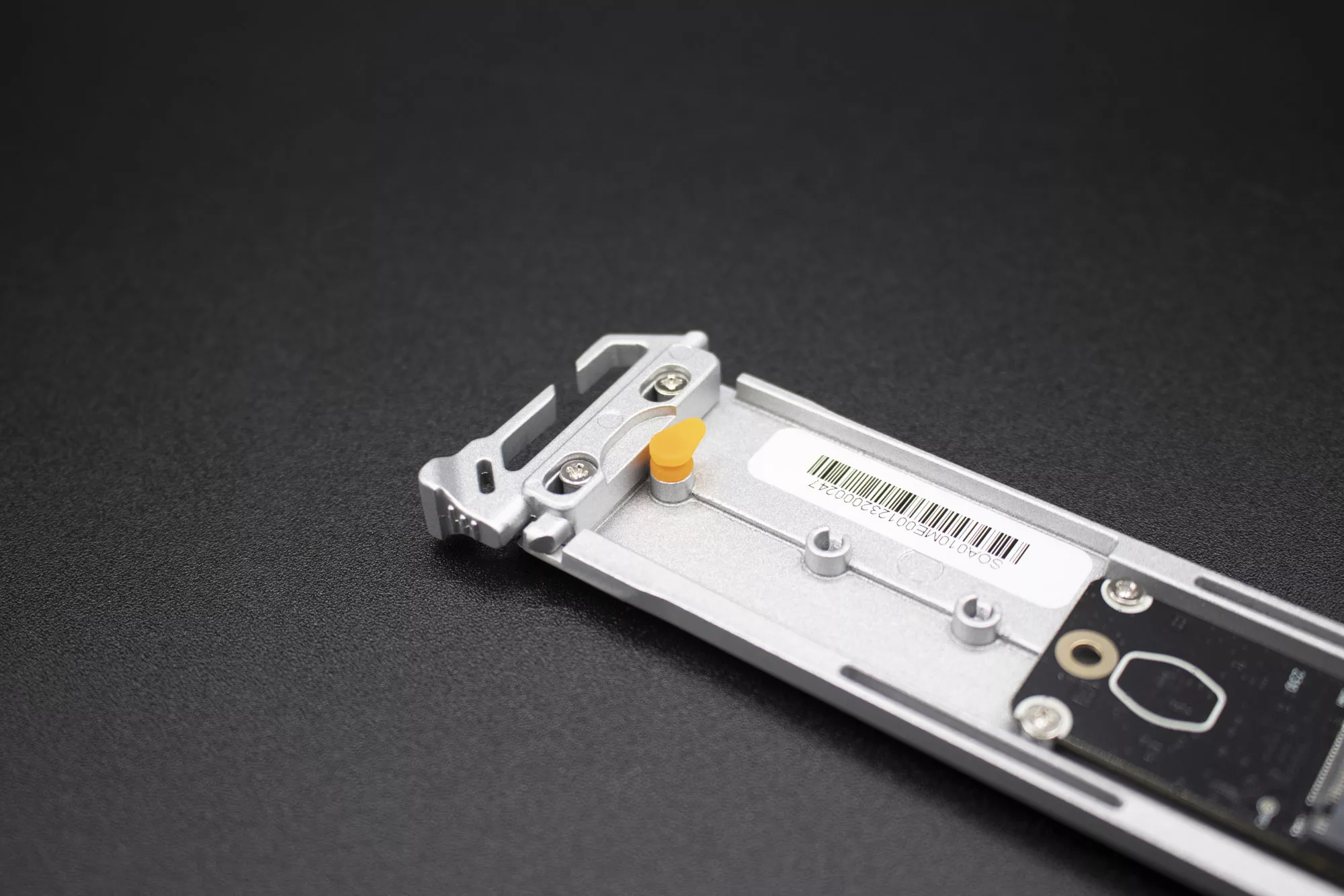 Cooler Master Oracle Air Embout Rétention SSD 1