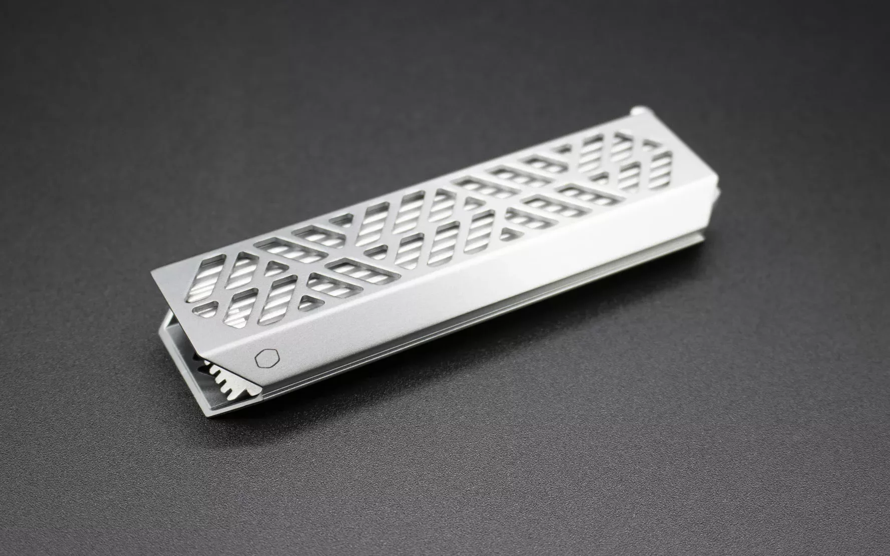 Cooler Master Oracle Air Face Principale 2