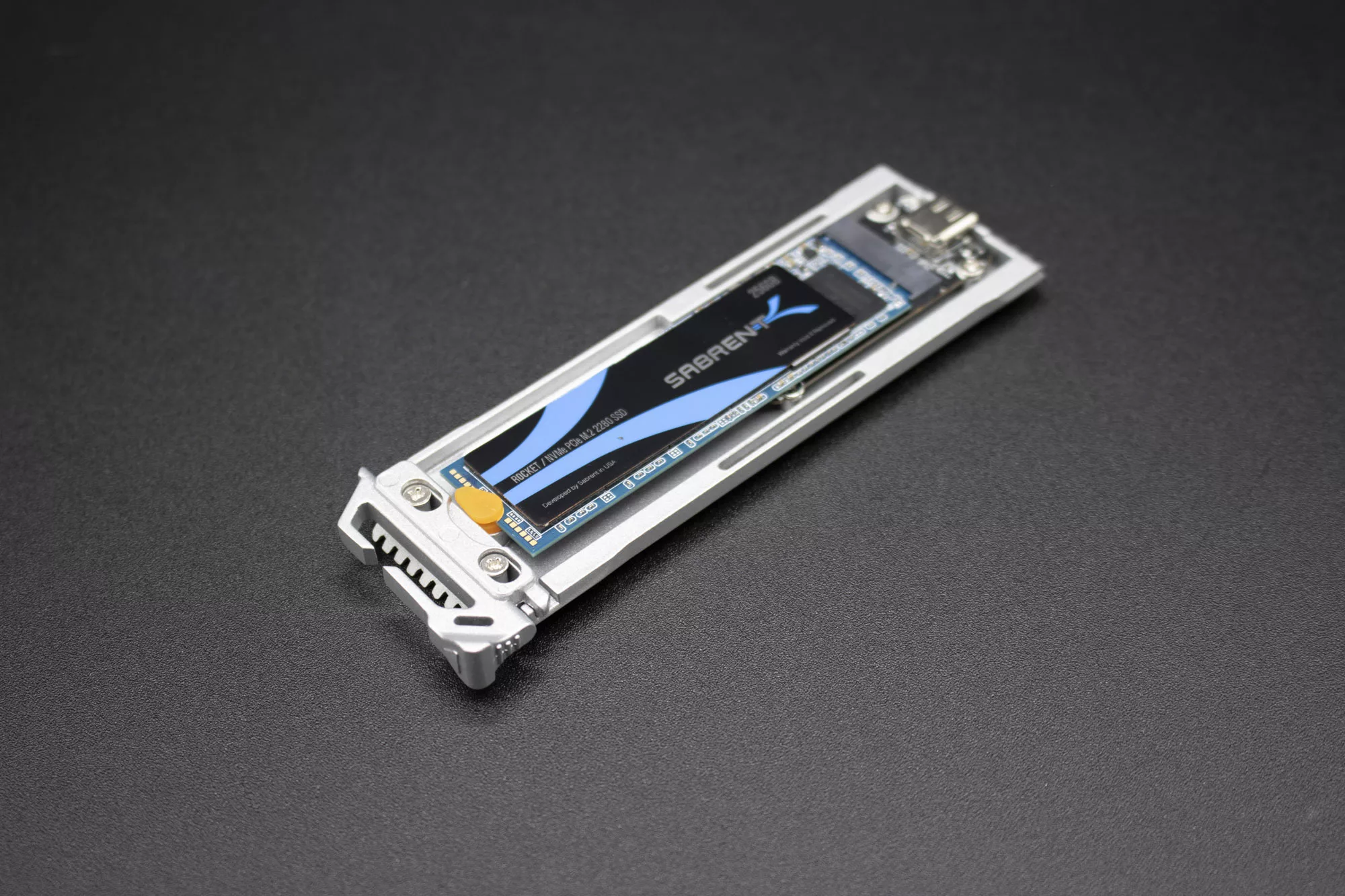 Cooler Master Oracle Air SSD Installé