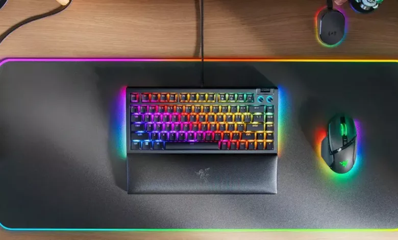 Claviers Razer BlackWidow V4 : la gamme s'élargit avec une version plus compacte 1 Razer Blackwidow V4 75%