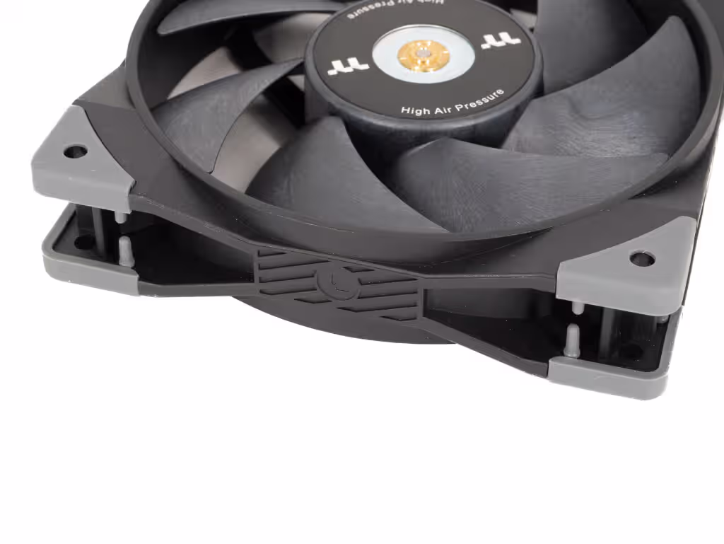 Thermaltake Swafan GT12 tranche fleches