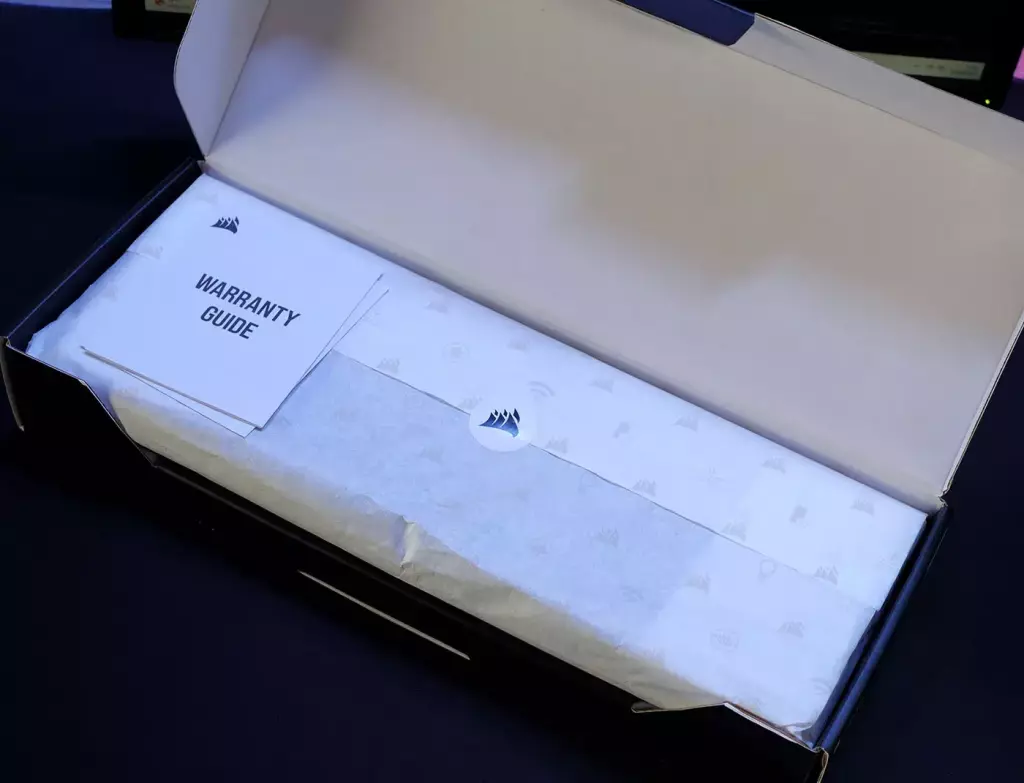 corsair k70 max emballage ouverture