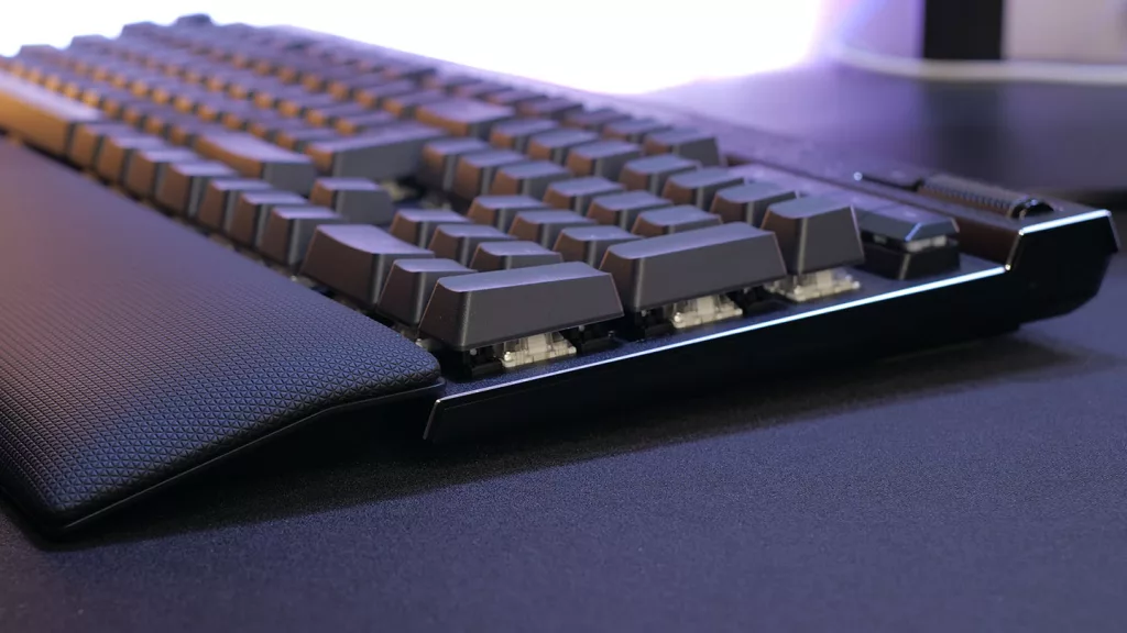 corsair k70 max profil 01