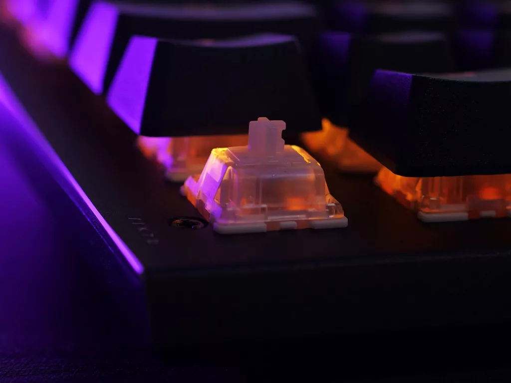 corsair k70 max switch corsair mgx rgb 01