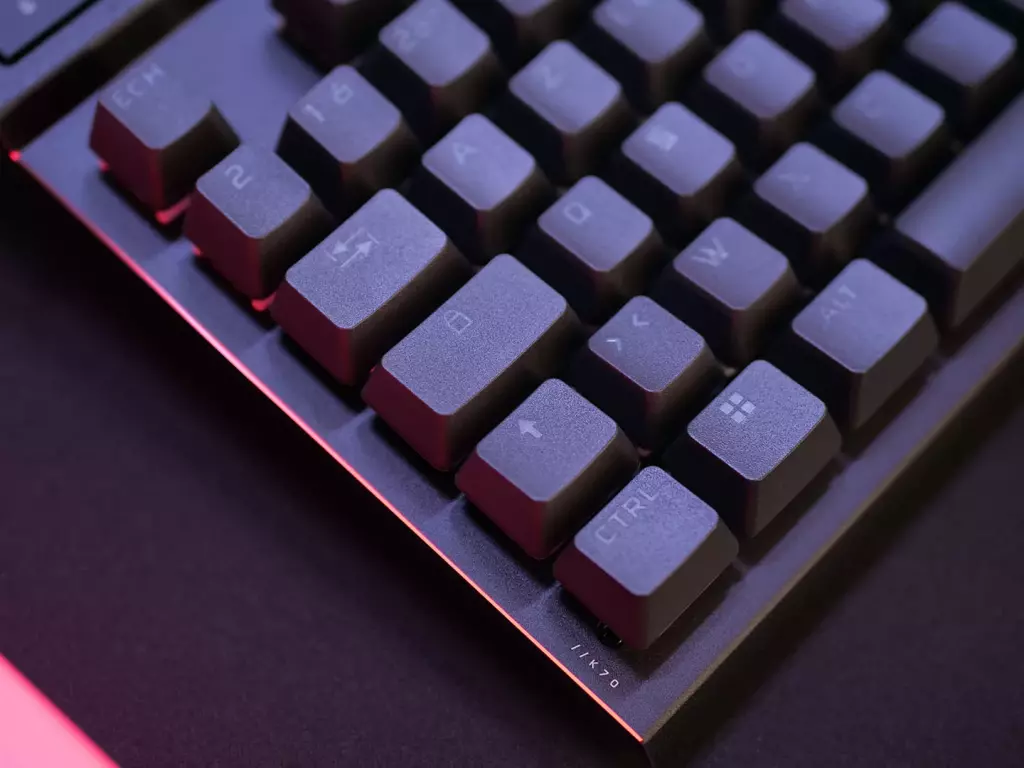 corsair k70 max touches motif