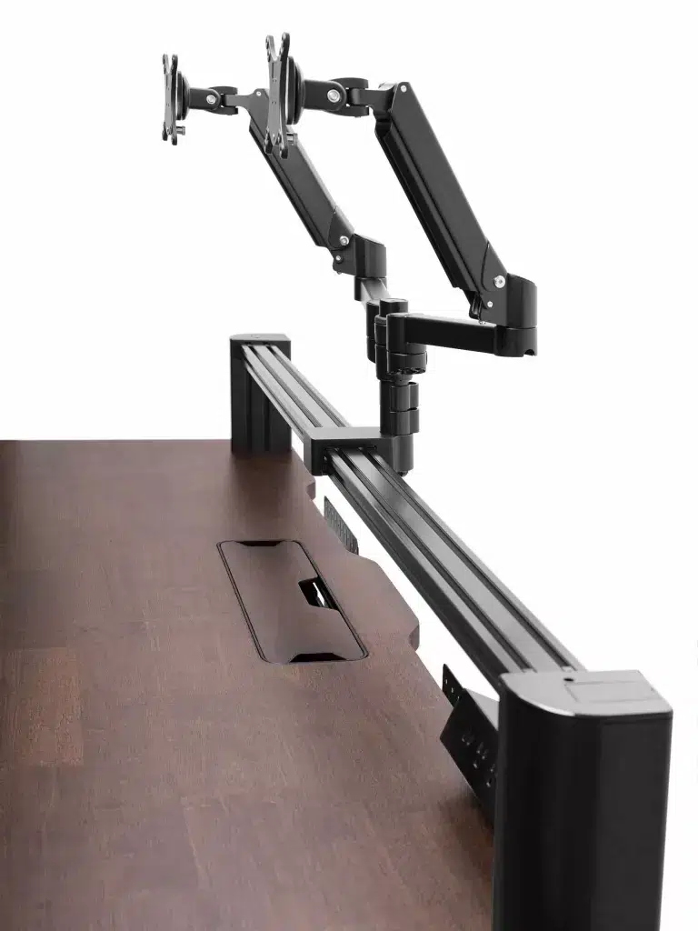 CORSAIR annonce Platform:6 : un bureau modulaire pour ordinateur 5 corsair platform 6 elevate wood 5