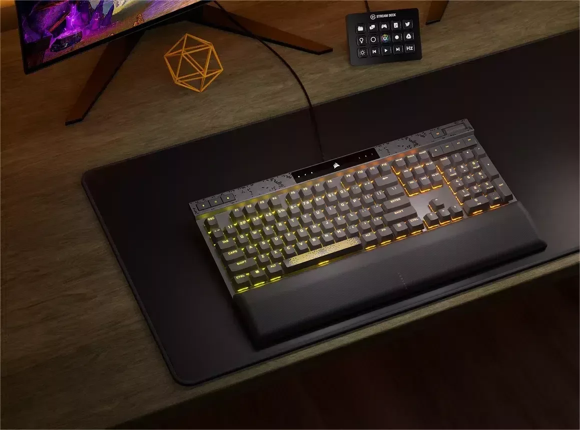Corsair dévoile le clavier K70 Max RGB et le casque HS80 Max Wireless. 2 K70 Max RGB