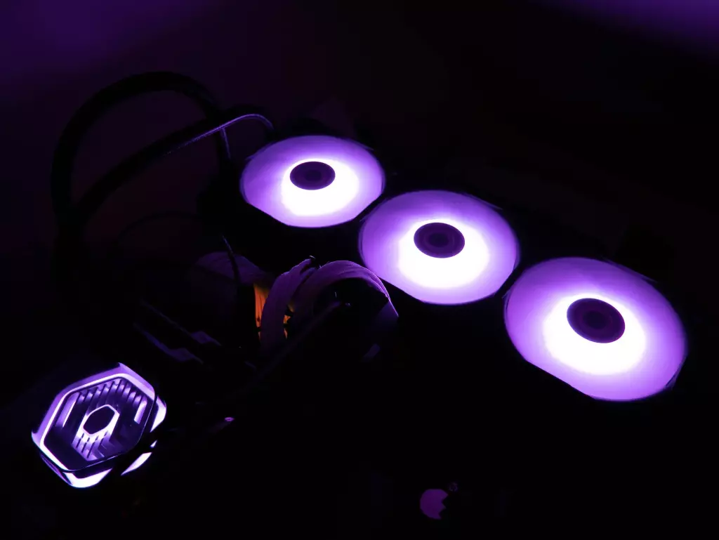 Cooler Master MasterLiquid 360 Atmos RGB complet 9