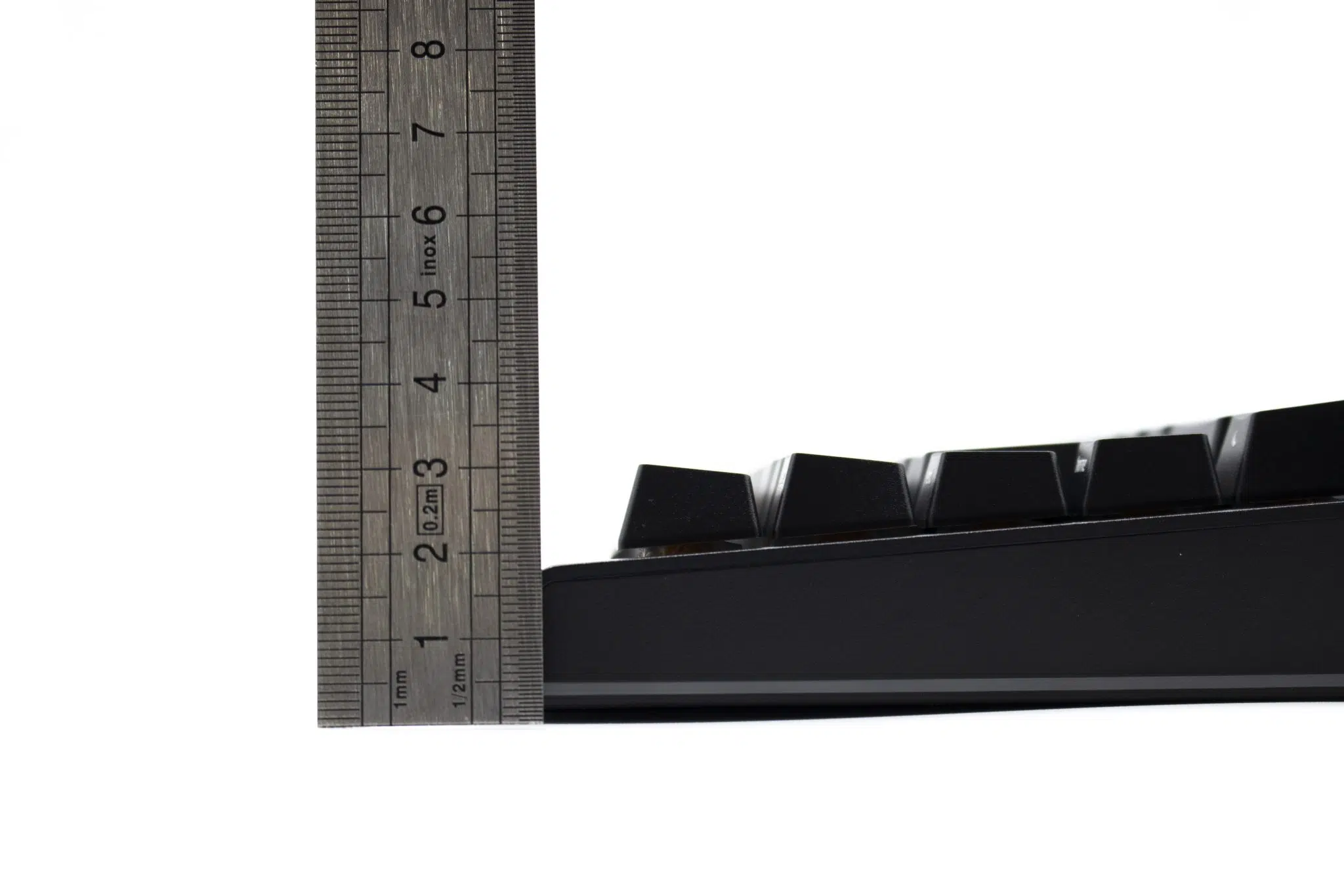 RAZER Blackwidow V4 75 hauteur avant