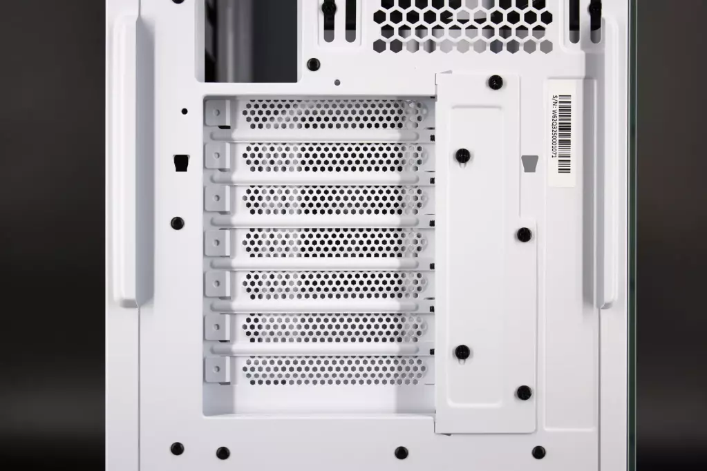 be quiet! Shadow Base 800 DX GPU vertical 1