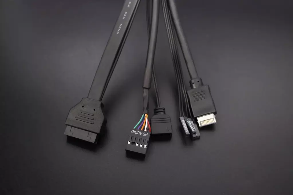 be quiet! Shadow Base 800 DX connectiques