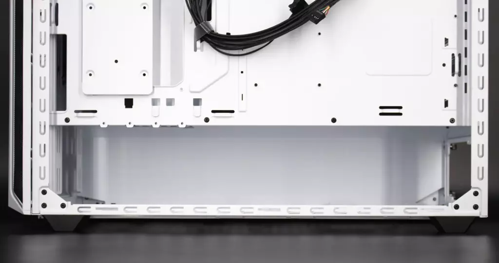 be quiet! Shadow Base 800 DX tunnel alimentation