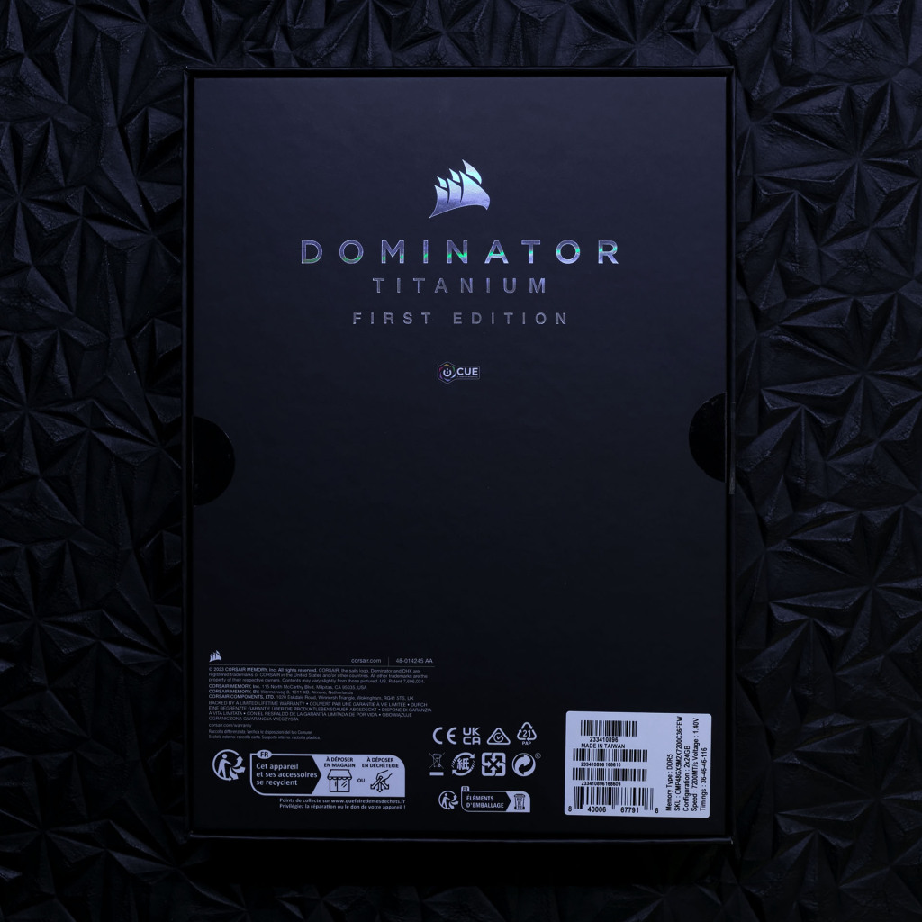 corsair dominator titanium first edition emballage dos