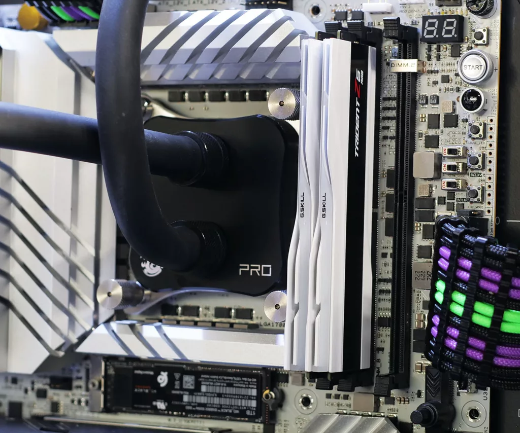 gskill trident z5 f5 6400j3239g32gx2 tz5rw config test