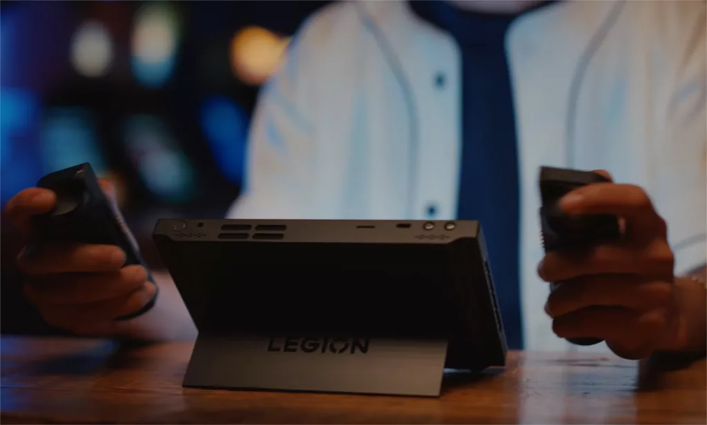 Lenovo Legion Go : un PC gaming portable 12 lenovo legion go 04