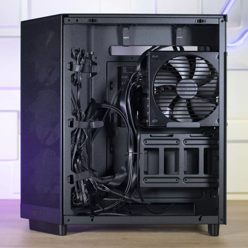 NZXT H6 Flow RGB câble management