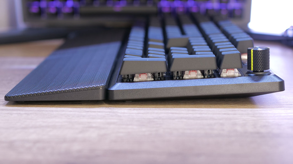 corsair k70 core pos bas