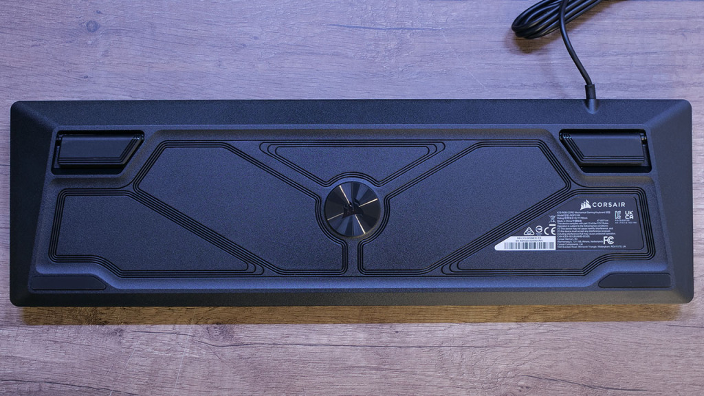 corsair k70 core vue dessous