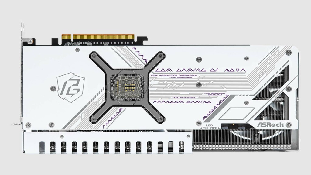 Voici la version blanche de la ASRock Radeon RX 7900 XT Phantom Gaming 4 ASRock Radeon RX 7900 XT Phantom Gaming White backplate
