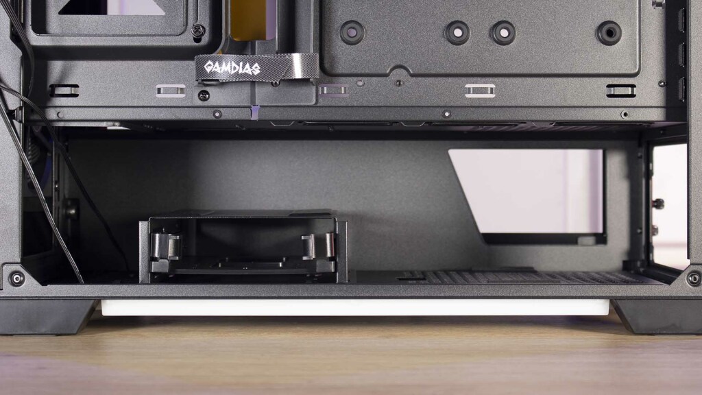 GAMDIAS Athena P1 cage DD 1