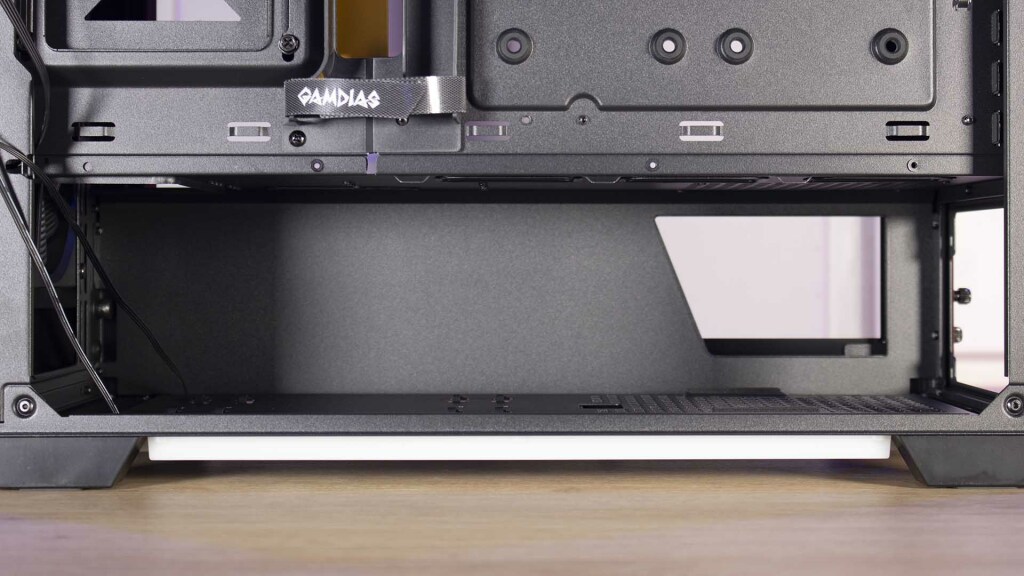 GAMDIAS Athena P1 cage DD 3