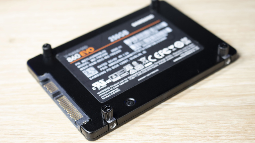 M RED Radian X fixation SSD