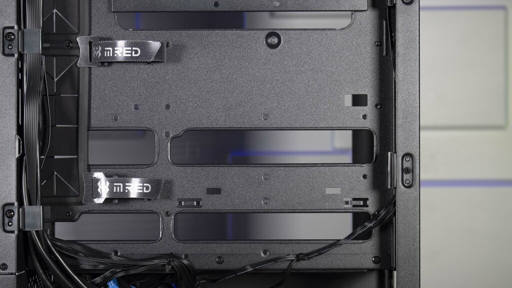 M RED Radian X passe câbles amovible 2