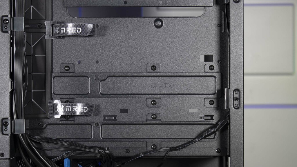 M RED Radian X passe câbles amovibles 1