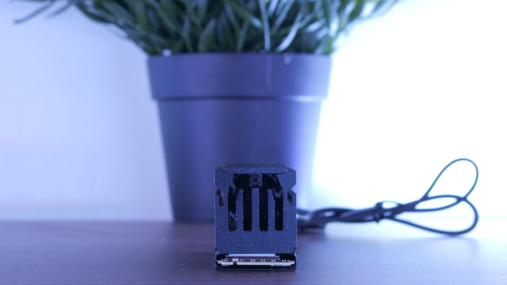 corsair mp700 pro side 3