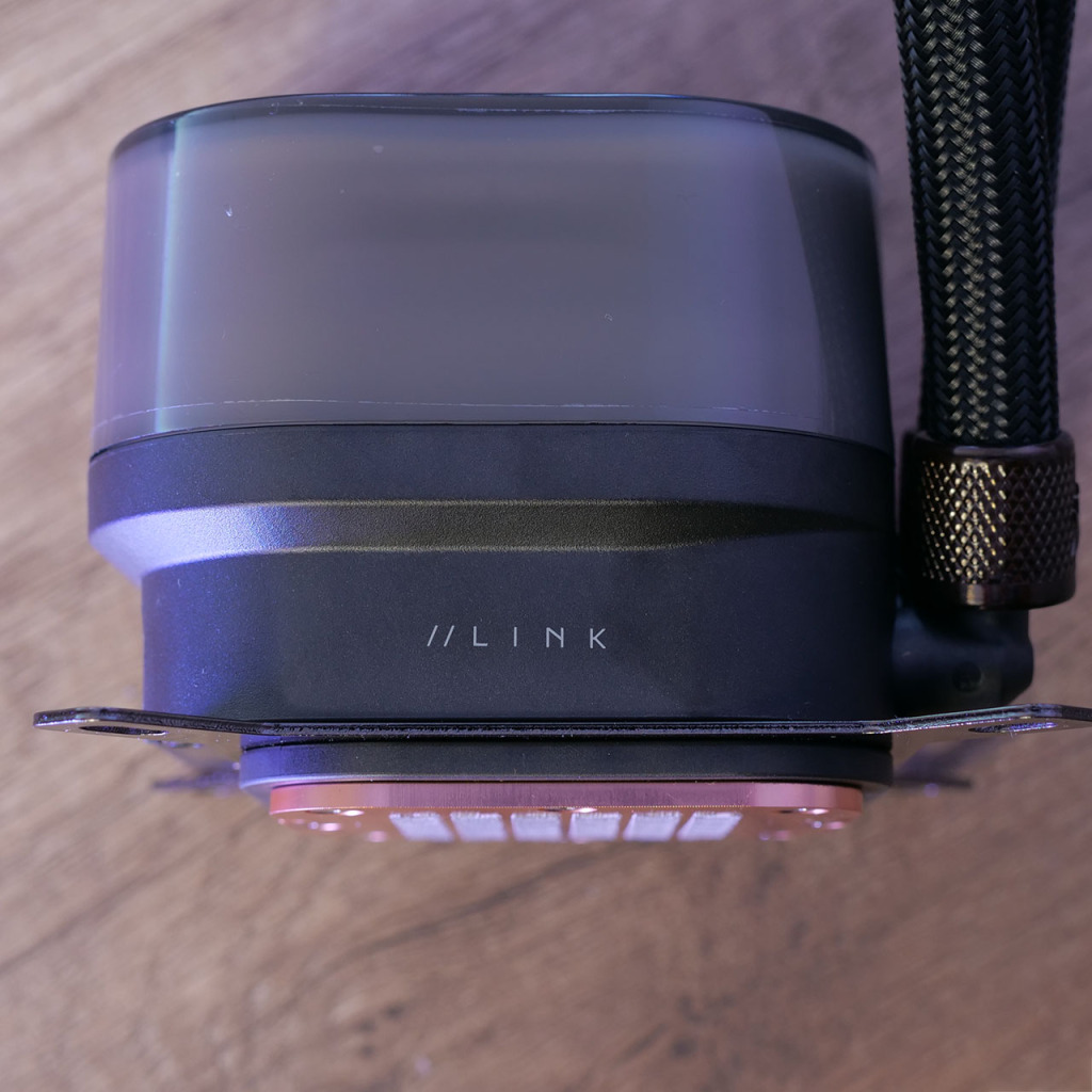 icue link h170i lcd pompe detail 02