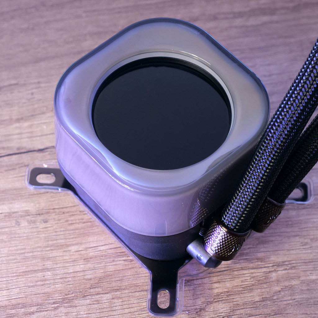 icue link h170i lcd pompe ecran lcd 1