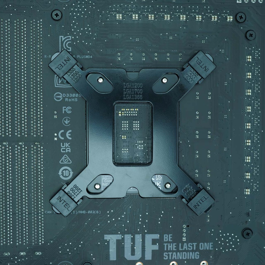 mred zephyr dark pro montage detail 01