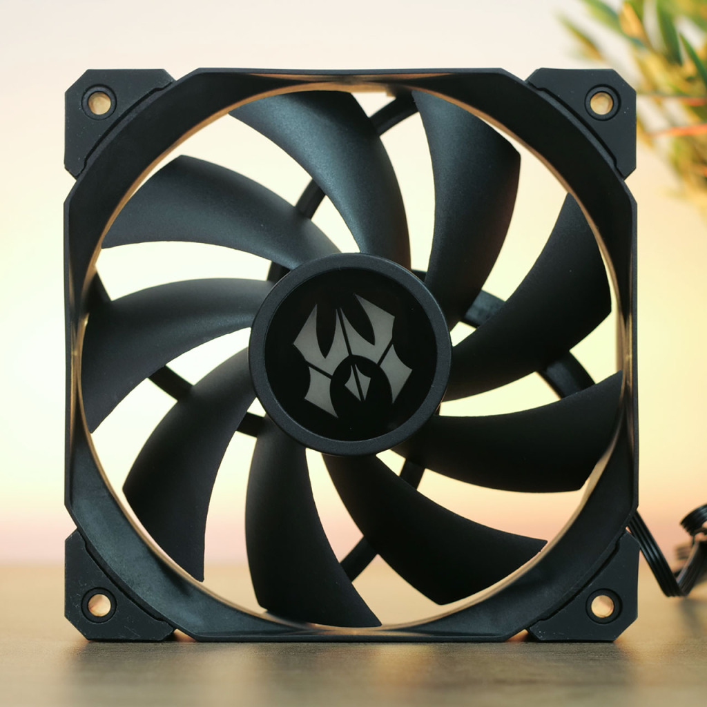 mred zephyr dark pro ventilateur face