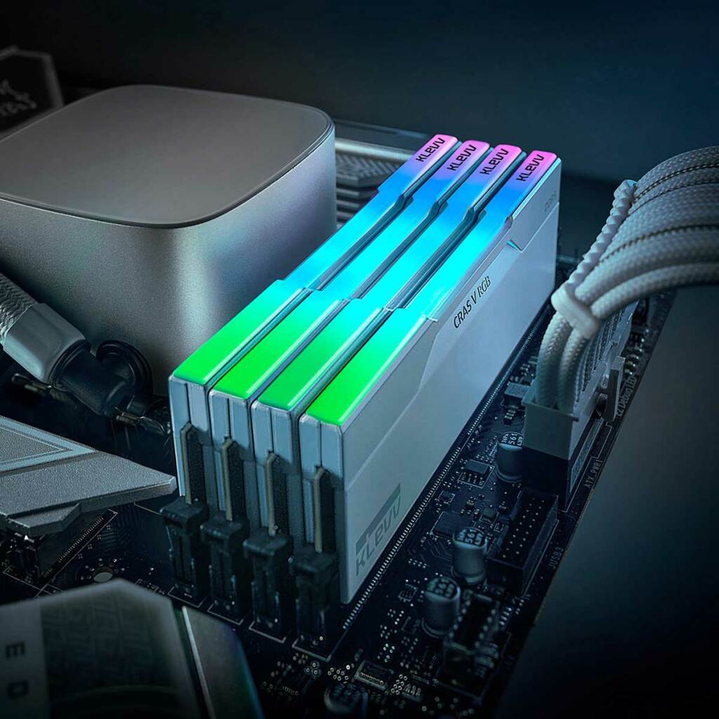 KLEVV dévoile de la DDR5-8200 et DDR5-8400 3 Klevv Scenario Cuts Memory CRAS V RGB W 01