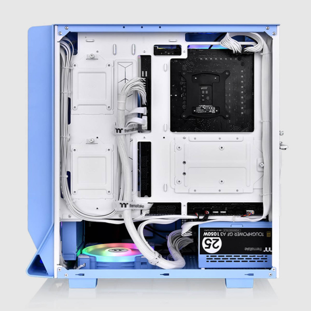 CES 2024 Thermaltake Ceres 330 bleu 1
